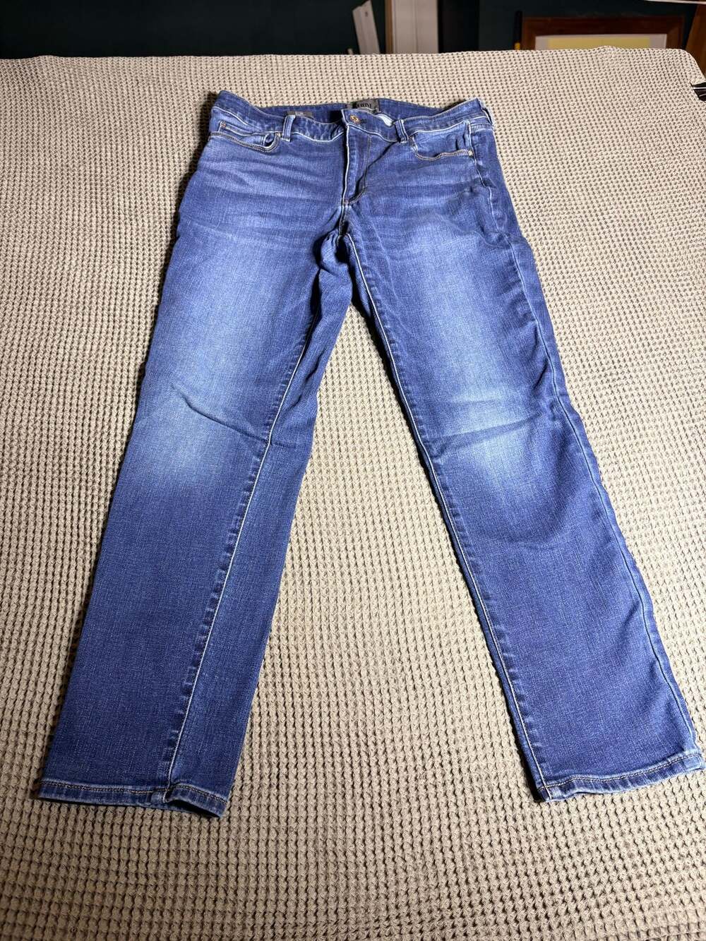 WHBM White House Black Market Mid Rise Slim Jeans Womens 12 Blue